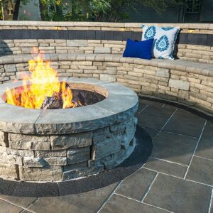 unilock-rivercrest-firepit