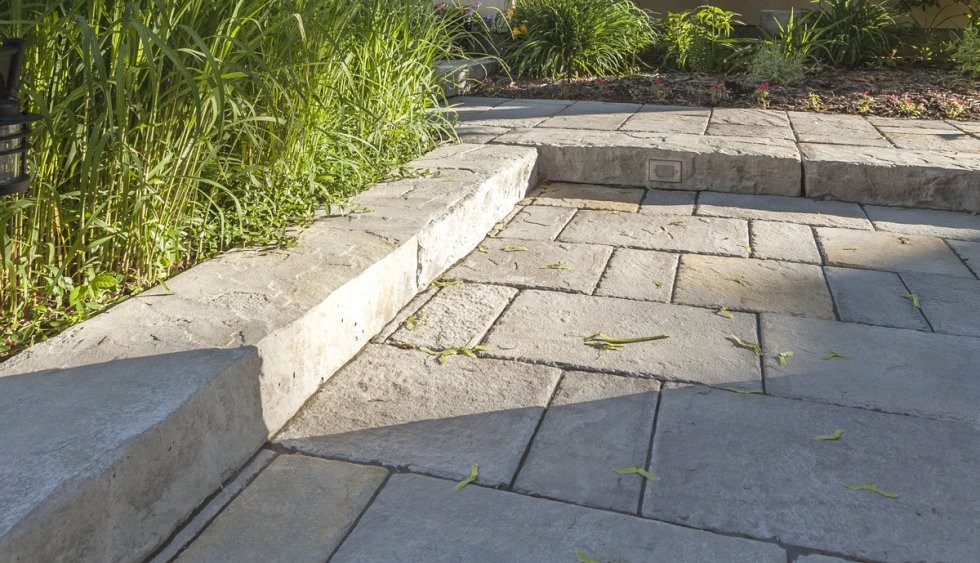 techo bloc rocka edge